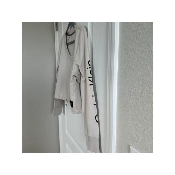 Calvin Klein Perfomance Cropped V-Neck Pullover Sweatershirt size XL - Picture 4 of 8